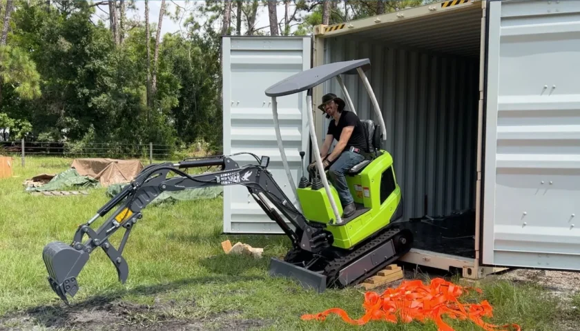 electric mini excavator